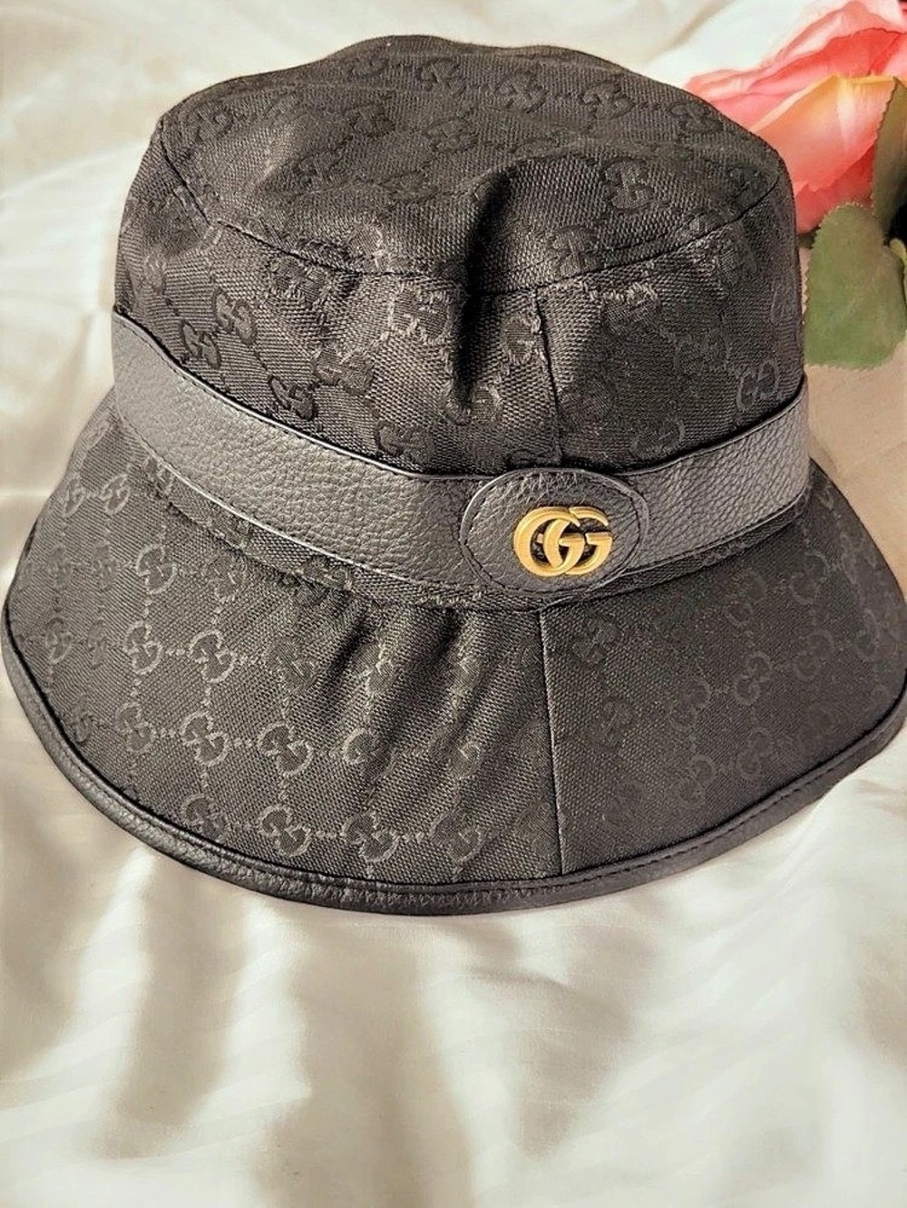 Gucci GG Canvas Bucket Hat with Double G in Black